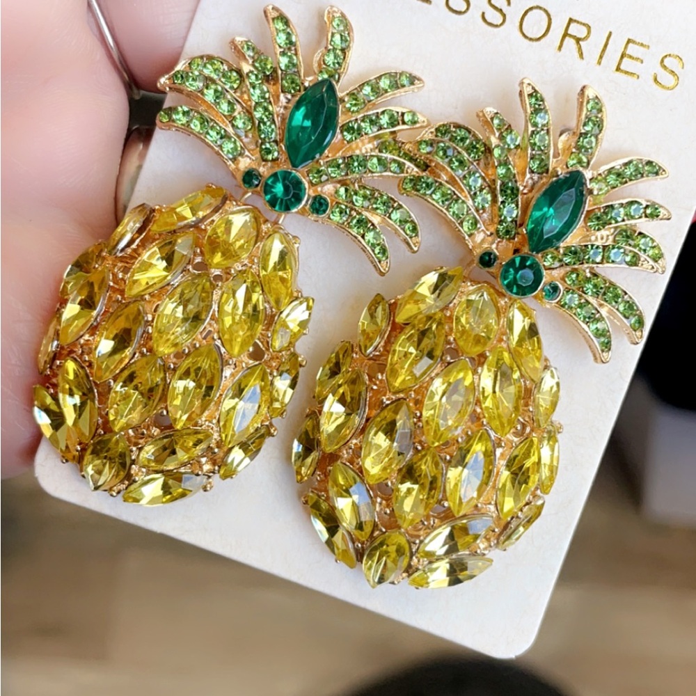 Summer pineapple earrings. Show stoppers jewelry.
